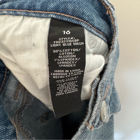 Fashion Nova Boyfriend Distressed Jeans - Picture 4 of 4